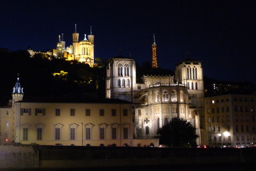 Fototapeta na wymiar Night of Cathédrale Saint-Jean-Baptiste, Lyon, France
