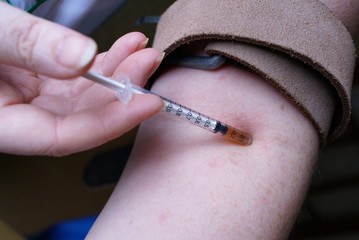 Health risk, injecting drugs into arm