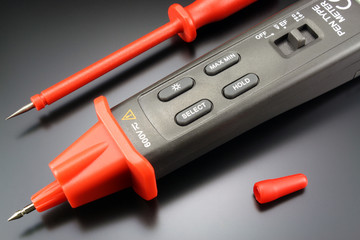 Pen type digital multimeter with probe