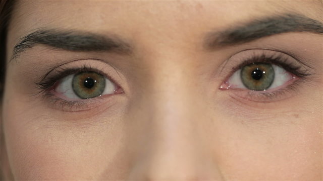 Close-up portrait of beautiful girl's eye-zone make-up
