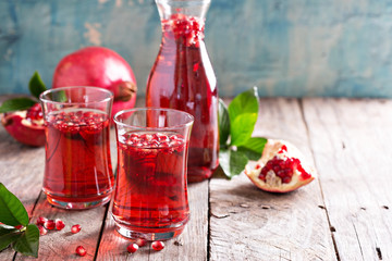 Pomegranate drink with sparkling water