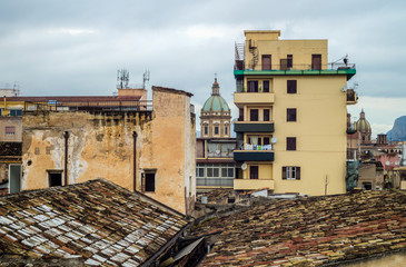 Fototapeta na wymiar Heart of Palermo with old houses