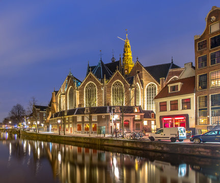 Oude kerk Amsterdam Night