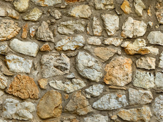 Steinmauer, Natursteine
