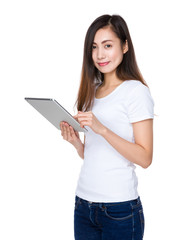 Young woman use of the tablet pc