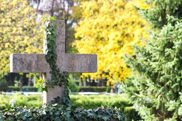 Steinkreuz - Friedhof