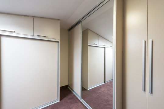 Interior of a empty closet room

