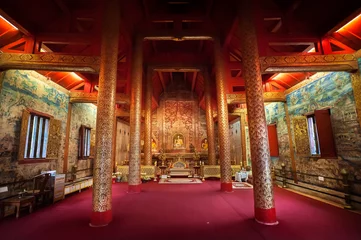 Foto op Canvas Interior shot of Wihan Lai Kham at Wat Phra Singh, Chiang Mai, Thailand © Stripped Pixel