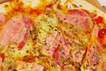 pizza with ham and mushrooms