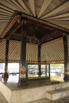 Un Kiosque Au Kraton