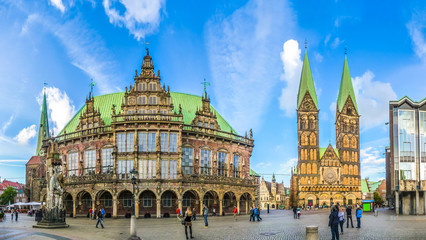 Fototapeta premium Famous Bremen Market Square in the Hanseatic City Bremen at sunset, Germany