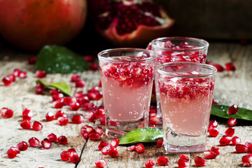 Carbonated refreshing pomegranate drink from the garnet grains,