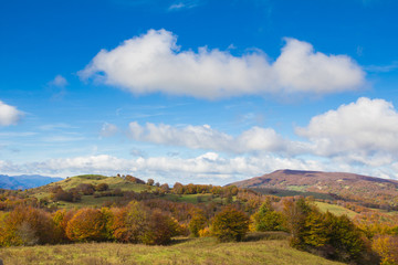 Obraz premium Panorama autunnale dal monte Fumaiolo in Emilia-Romagna.