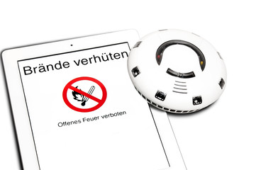 Rauchmelder / Brandmelder retten Leben - smoke detector safed life