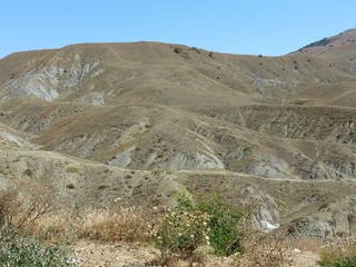 Холмистый рельеф юго-восточного Крыма