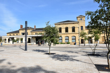 Obraz premium Gare de Thionville/ Vue de face de la gare de Thionville.