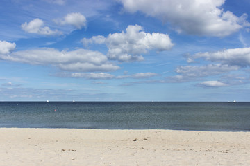 Fototapeta na wymiar sandy beach / Sandy beach on the Baltic Sea