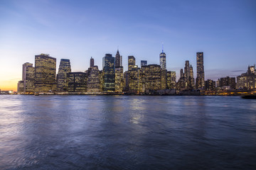 Fototapeta na wymiar famous skyline of New York seen from Brooklyn