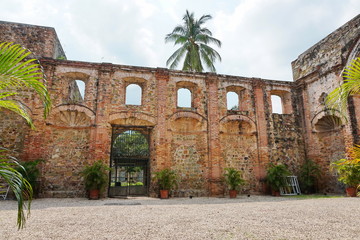 Fototapeta na wymiar Ruin of church of the Society of Jesus Panama City