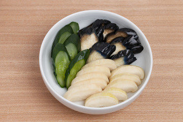 漬け物の盛り合わせ　
