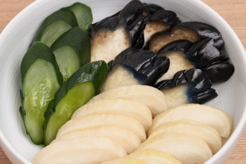 漬け物の盛り合わせ　