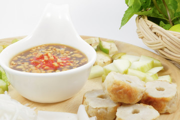 Vietnamese meatball wraps with vegetables (Nam-Neaung)