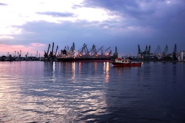 Naklejka premium Seascape With Service Boat In The Varna Sea Port