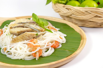 Rice Vermicelli Spicy Salad with Thai Mackerel Fish