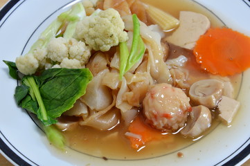 vegetarian fried rice noodle in gravy sauce