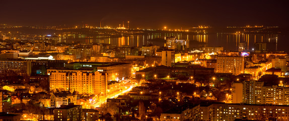 Fototapeta premium nightlife Russia, the evening city of Saratov with Volga River,