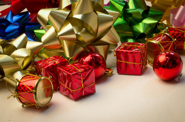 bow and present box2.jpg