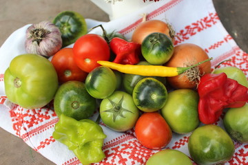 Овощи на полотенце