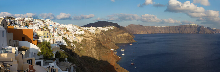 Fototapeta na wymiar Santorini - The look from Oia to east in evening light.