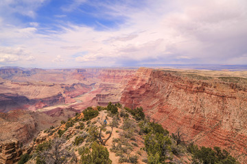 malerische Farben und Felsformationen im Grand Canyon