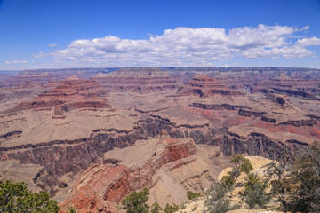 Fototapeta na wymiar malerische Farben und Felsformationen im Grand Canyon