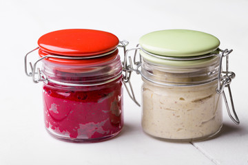 Natural mayonnaise and beetroot pesto