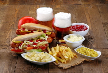 Hot dog e birra