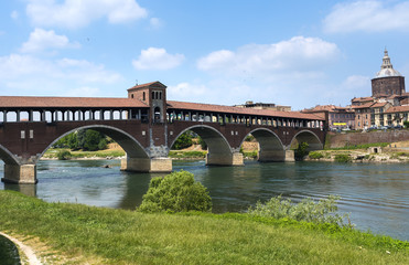 Naklejka na ściany i meble Pavia (Italy): covered bridge