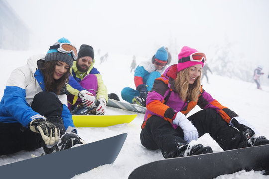 Start season on snowboard with your friends