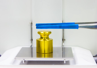 weight measure on the electronic balance