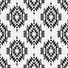 Vector grunge monochroom naadloze decoratieve etnische patroon. Amerikaanse Indiase motieven. Achtergrond met Azteekse tribale sieraad.