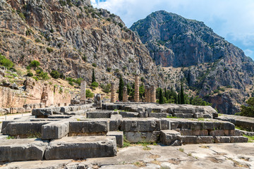 Fototapeta na wymiar The Temple of Apollo in Delphi