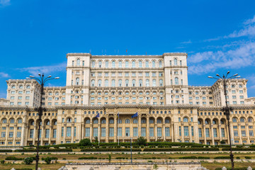 Fototapeta na wymiar Parliament in Bucharest