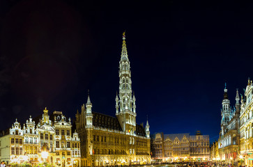Fototapeta na wymiar Panorama of the Grand Place in Brussels