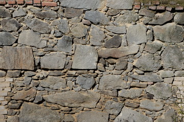 gemauert in Stein, alte Steinmauer
