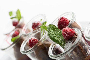 Mousse auf Chocolat im Becher