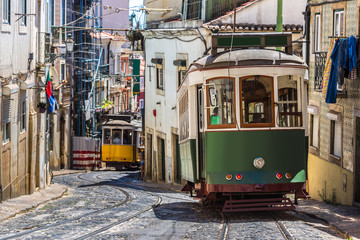 Lisbon tram - obrazy, fototapety, plakaty