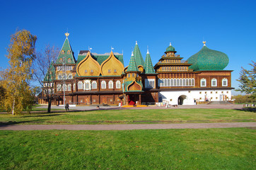 Fototapeta premium MOSCOW, RUSSIA - October 21, 2015: Palace of Tsar Alexei Mikhail