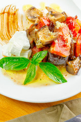 Salad of grilled eggplants and tomatoes