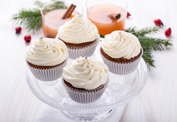 Christmas cupcakes with creamcheese frosting